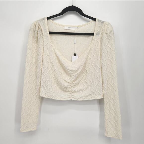 NWT ASTR the Label Cream Long Sleeve Ruched Center Cropped Top Women's XL3we` - Picture 2 of 10